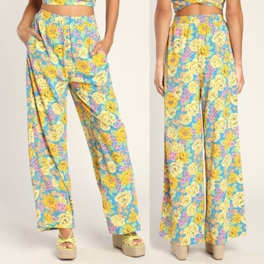 Lulu's Women‎ Bright Floral Print Wide-Leg Pants with Side Pockets